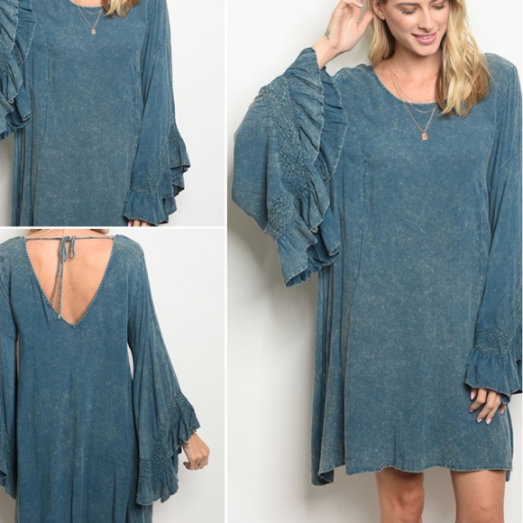 New Bell sleeve tie back deep V dress - Picture 6 of 6